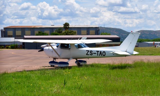 Cessna Commuter (ZS-TAO) - Cessna 150 ZS-TAO in Pretoria 