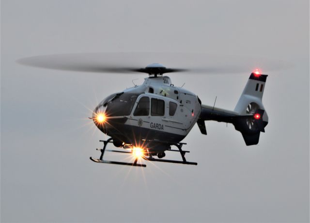 — — - ec135t-1 no.256 lifting off at shannon 13/8/20.