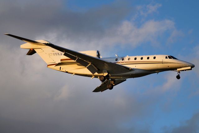 Cessna Citation X (N765XJ)