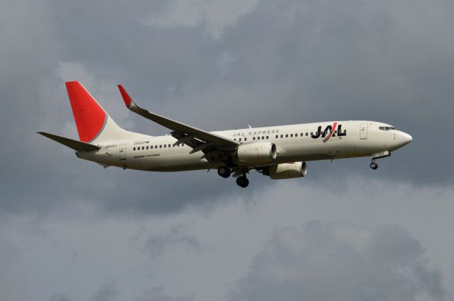 Boeing 737-800 (JA332J) - JA332J  Boeing 737-846(WL)  c/n:40347 L/N:3385 JAL Express - JC/JEX : 2014/9/17         