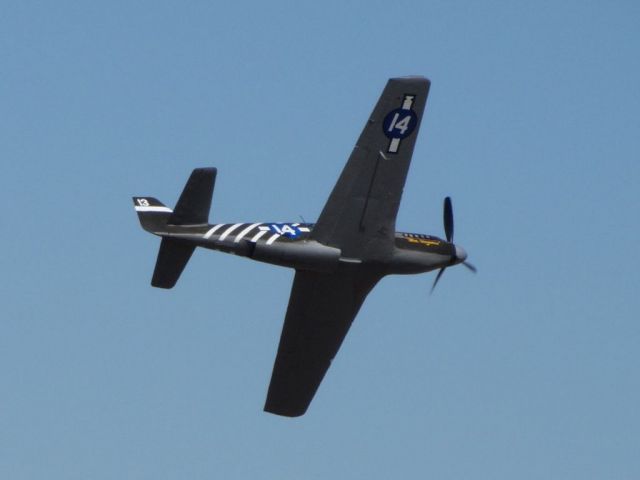 North American P-51 Mustang (N4235Y)