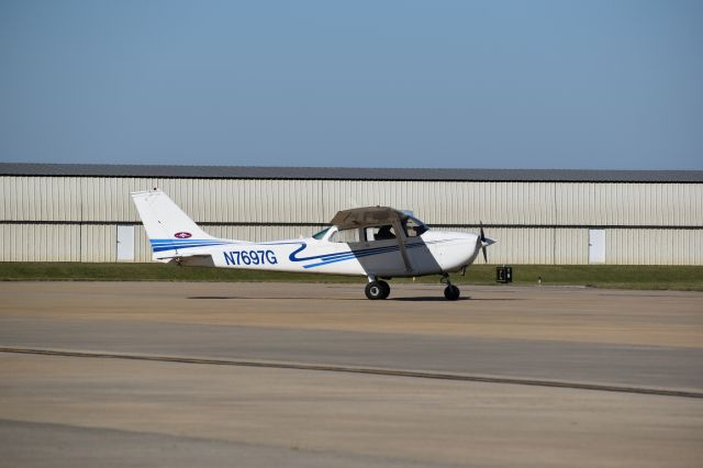 Cessna Skyhawk (N7697G)