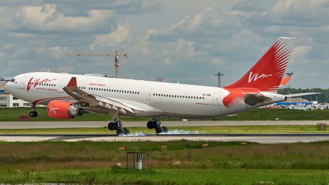 Airbus A330-200 (VQ-BMI)