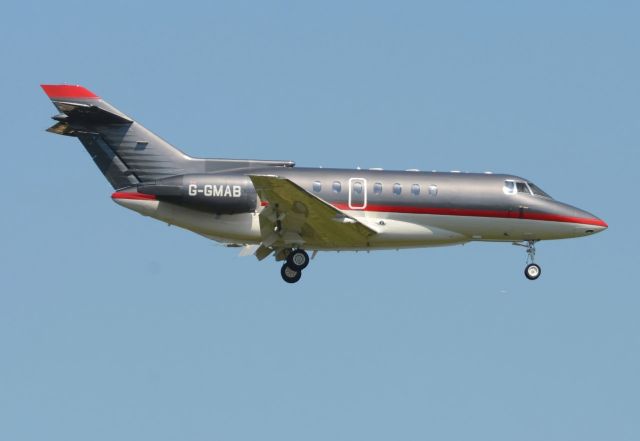 Hawker 1000 (G-GMAB)