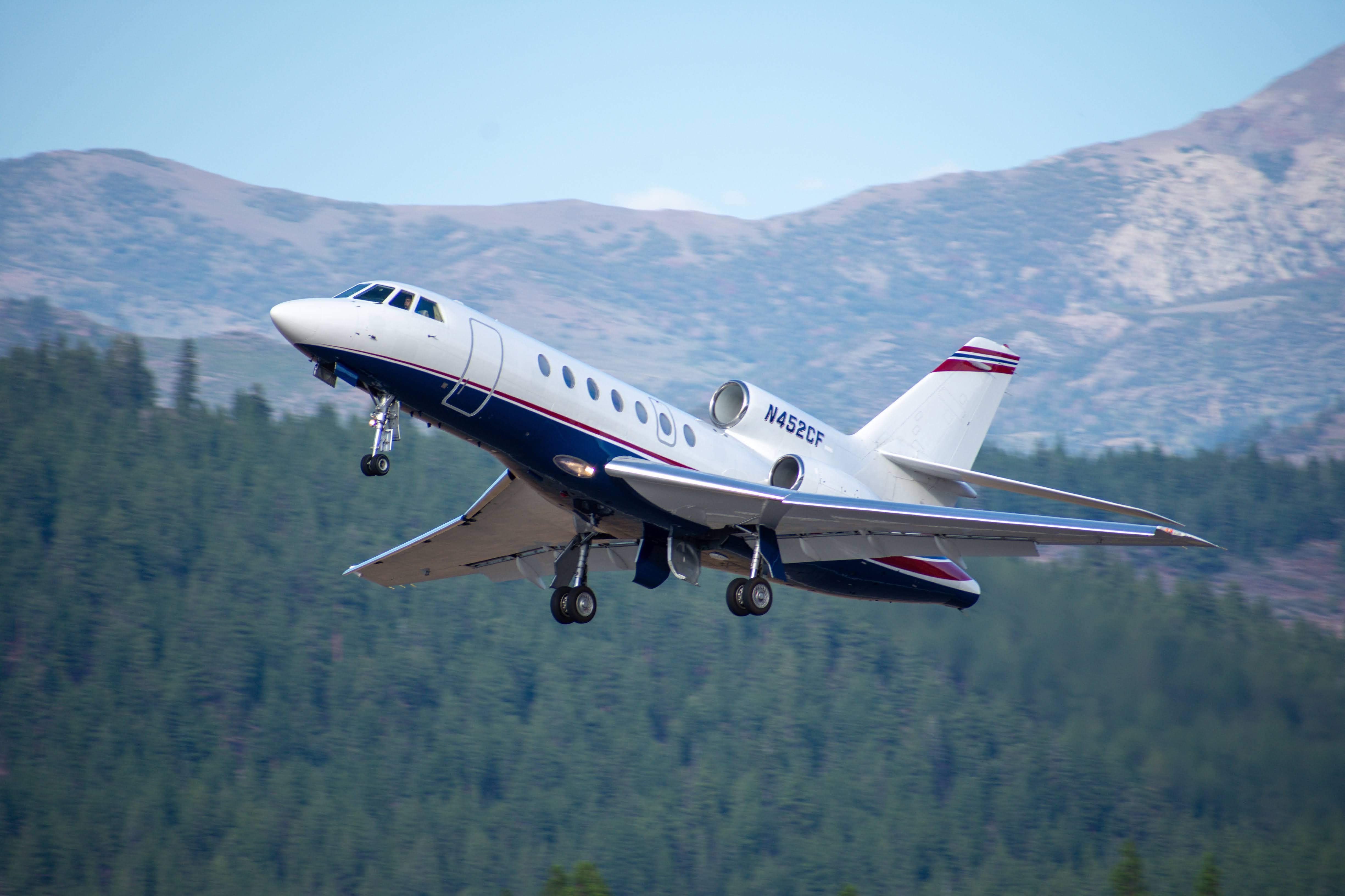 Dassault Falcon 50 (N452CF)