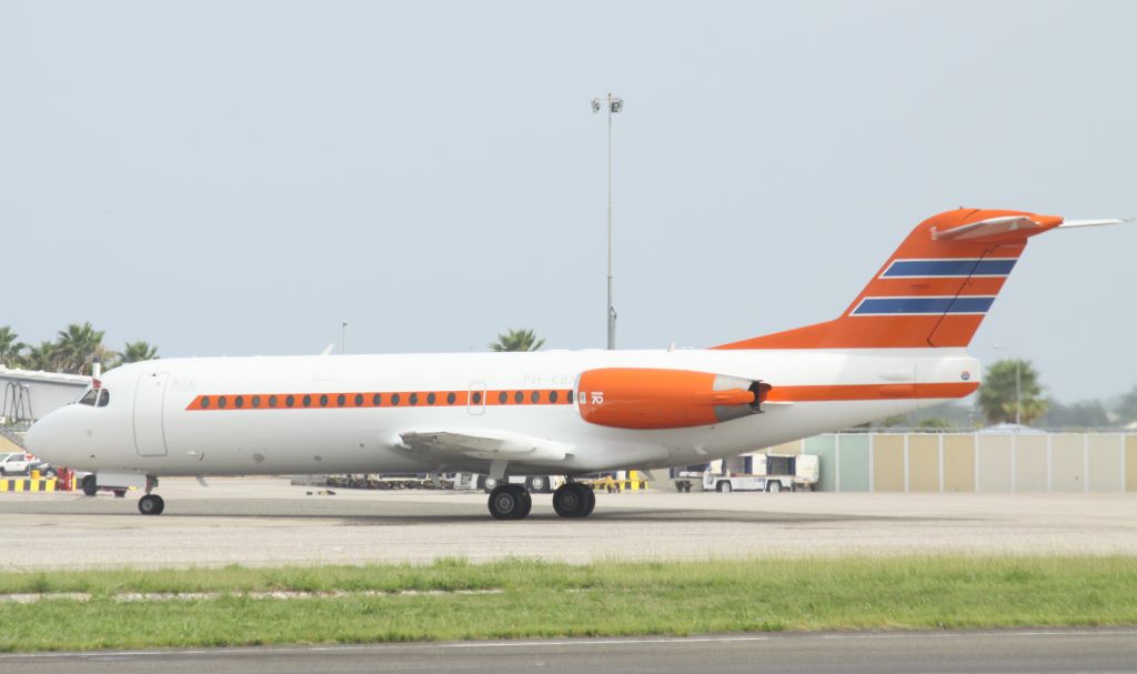 Fokker 70 (PH-KBX)
