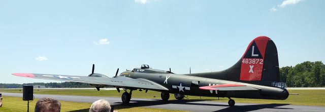 N7227C — - B17G "Texas Raiders" taxiing back to the ramp after performing at the 2021 Atlanta Airshow.