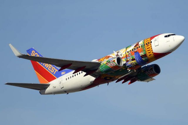 Boeing 737-700 (N945WN) - Southwest Boeing 737-7H4 N945WN Florida at Phoenix Sky Harbor on December 2, 2015. Its construction number is 36660. It first flew registered as N1787B on March 18, 2010. It was delivered to Southwest on March 31, 2010. 