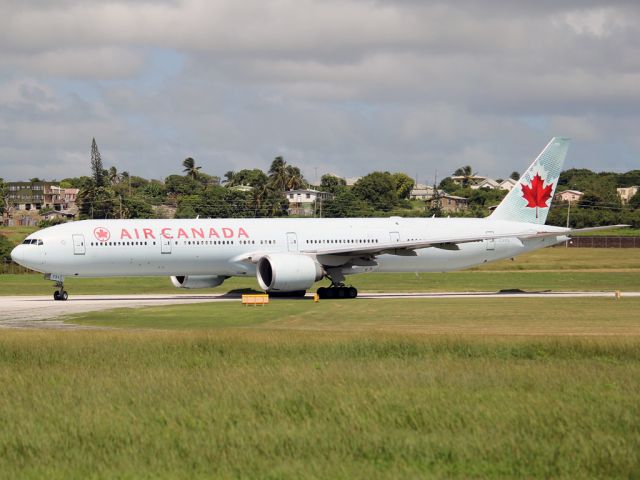 BOEING 777-300 (C-FIVM)