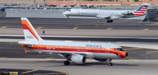 Airbus A319 (N742PS) - phoenix sky harbor international airport 14OCT19