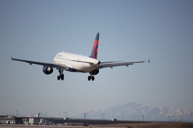 Airbus A320 (N361NW)