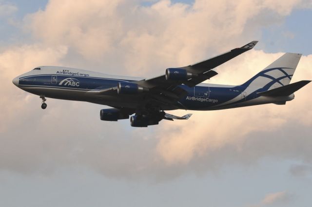 Boeing 747-400 (VQ-BIA)