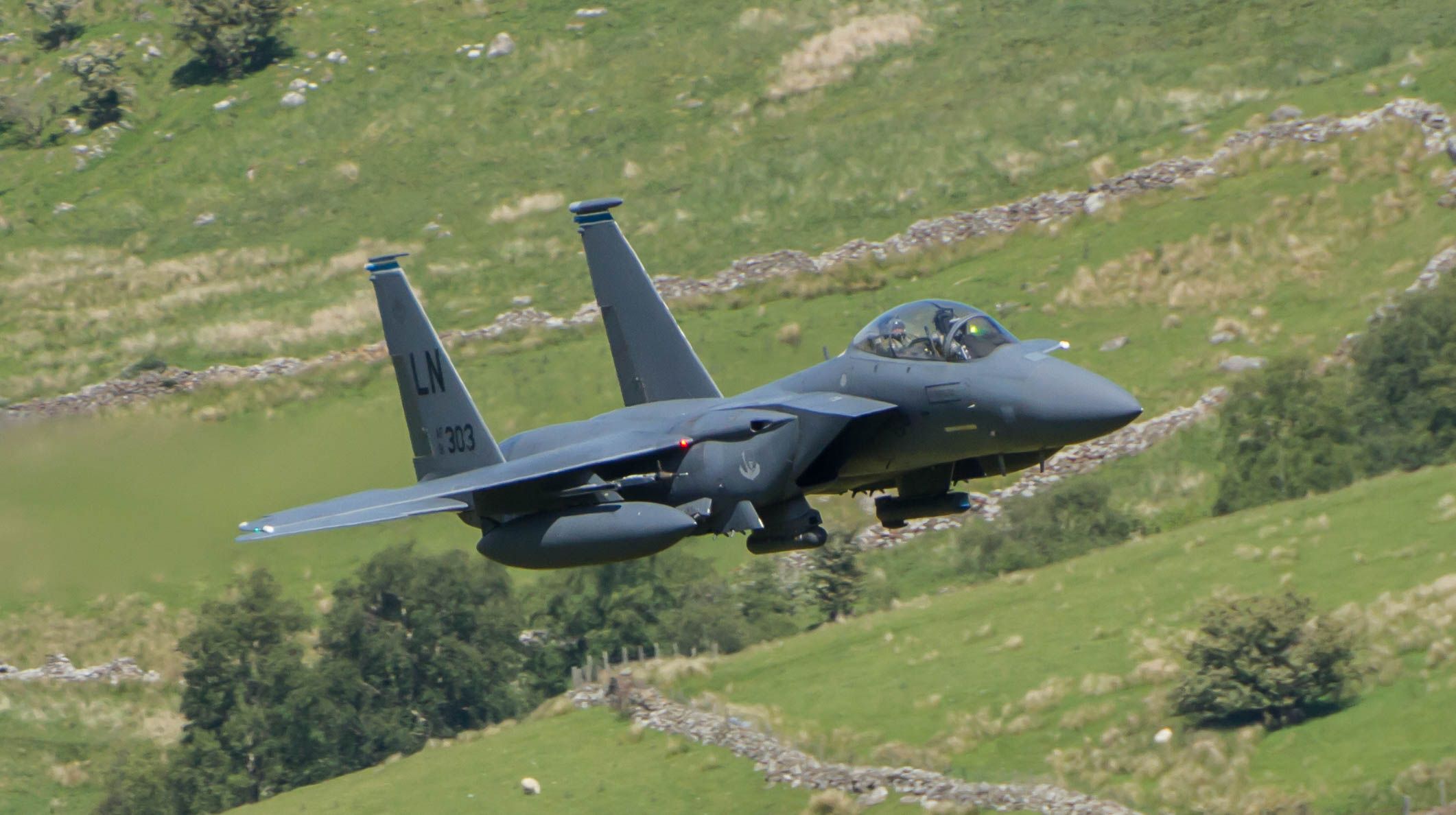 McDonnell Douglas F-15 Eagle (BREW11) - USAF F15 Through the Mach Loop (CAD West)