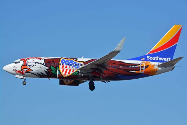 Boeing 737-700 (N918WN) - Southwest Boeing 737-7H4 N918WN "Illinois One" at Phoenix Sky Harbor on January 17, 2018. 