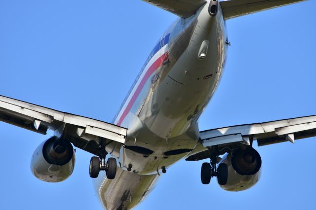 Boeing 737-800 (N902AN)