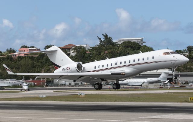 Bombardier Global 5000 (N122QS)