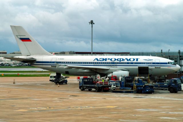 Airbus A310 (F-OGQU) - 2004 - One of the 1st western airplanes of Aeroflot, still with French Registration!