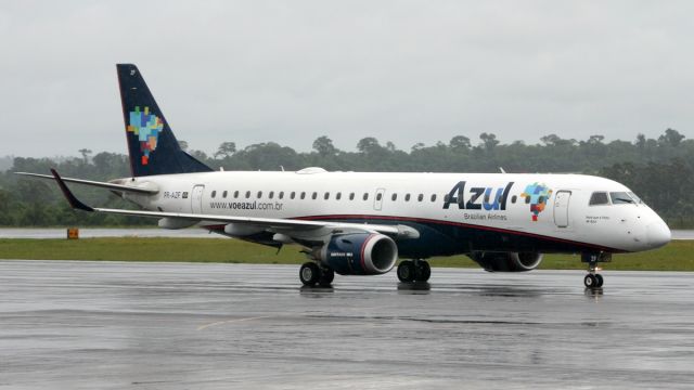 Embraer ERJ-190 (PR-AZF)