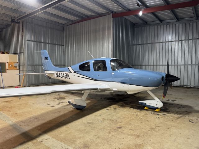Cirrus SR-22 (N454RK)