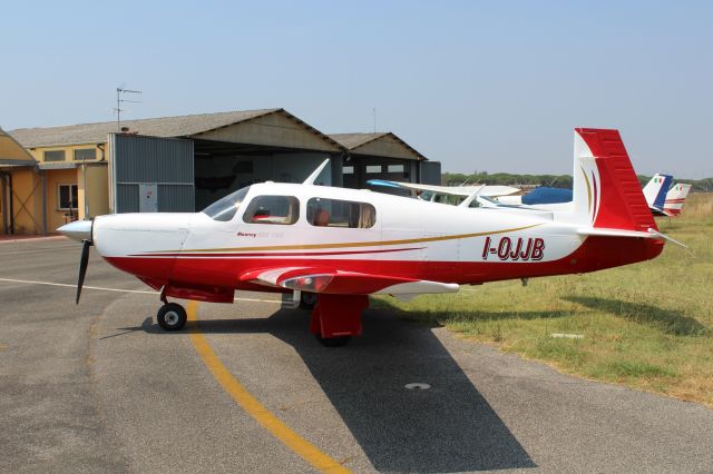 Mooney M-20 Turbo (I-OJJB)