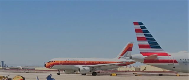 Airbus A319 (N742PS) - phx T4 airbus 319