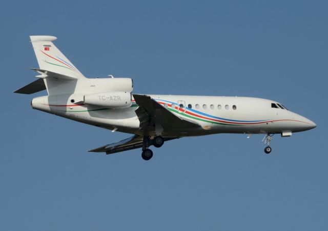 Dassault Falcon 900 (TC-AZR)