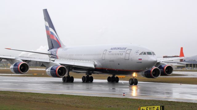 Ilyushin Il-96 (RA-96015)