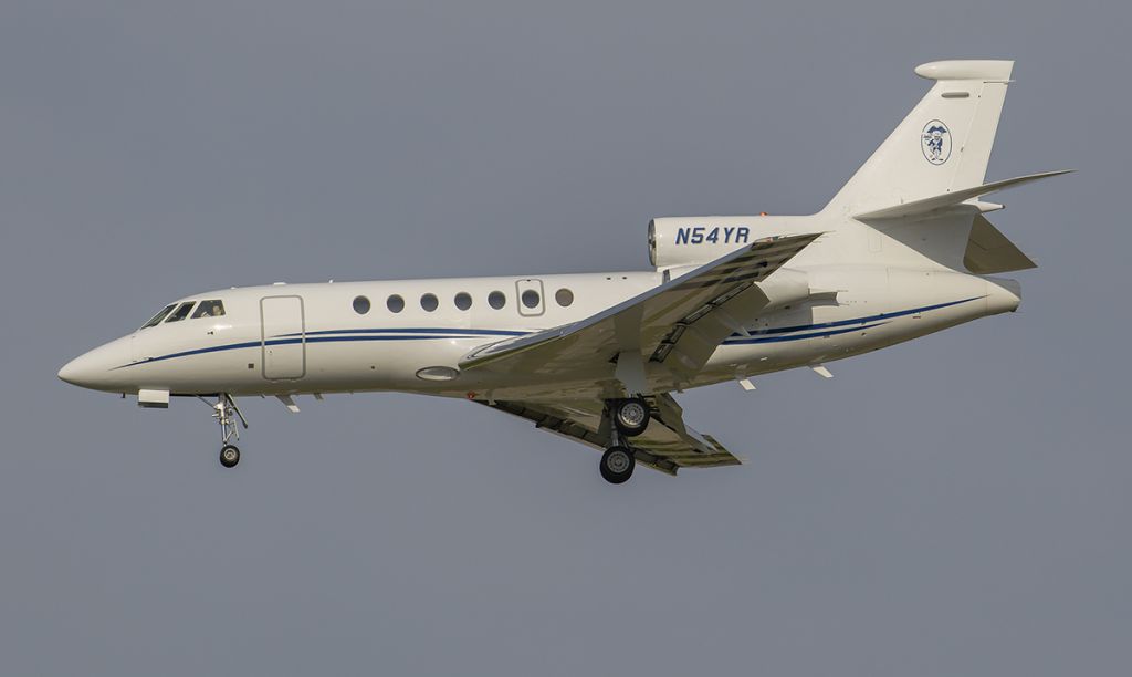 Dassault Falcon 50 (N54YR) - Runway 20R arrival @KDPA.