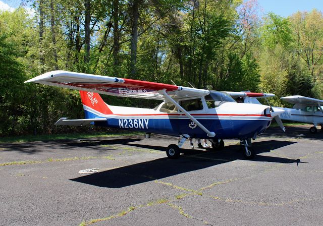 Cessna Skyhawk (N236NY)