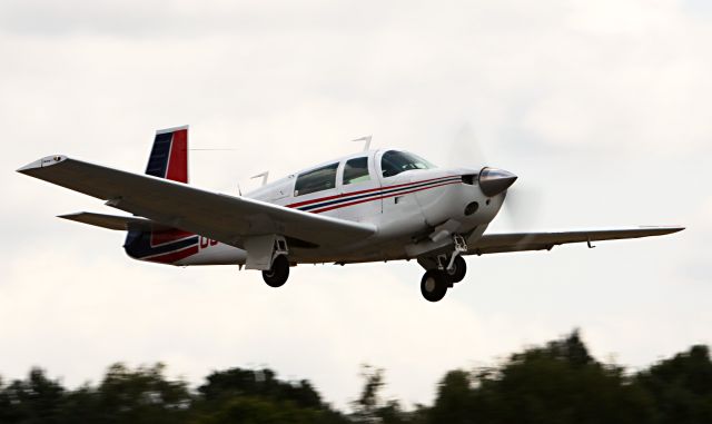 Mooney M-20 (OO-DAJ)