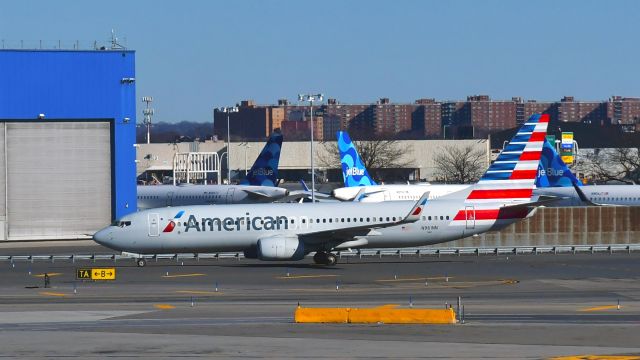 Boeing 737-800 (N961NN) - American Airlines Boeing 737-823(WL) N961NN in New York JFK 