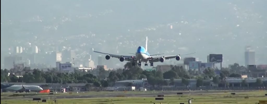 Boeing 747-400 (PH-BFU)
