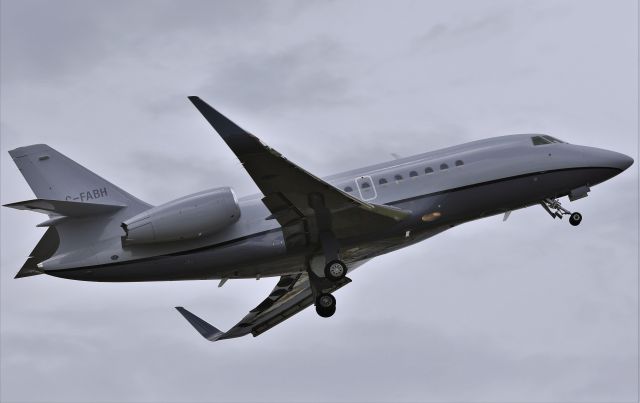 Dassault Falcon 2000 (C-FABH)