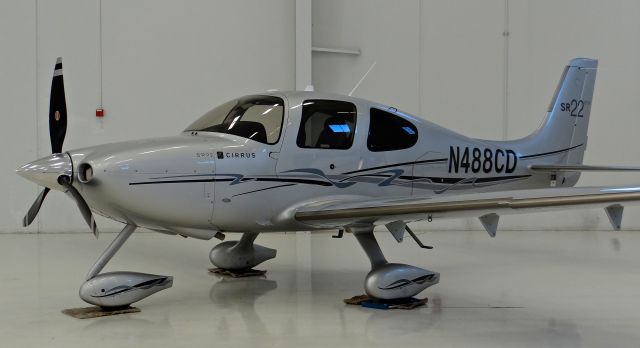 Cirrus SR-22 (N488CD)