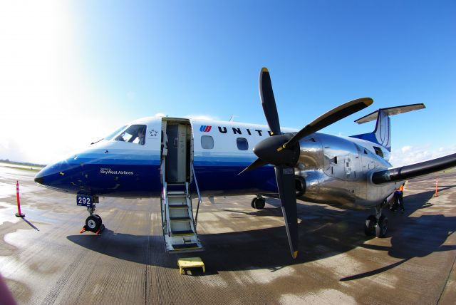 Embraer EMB-120 Brasilia (N292UX)