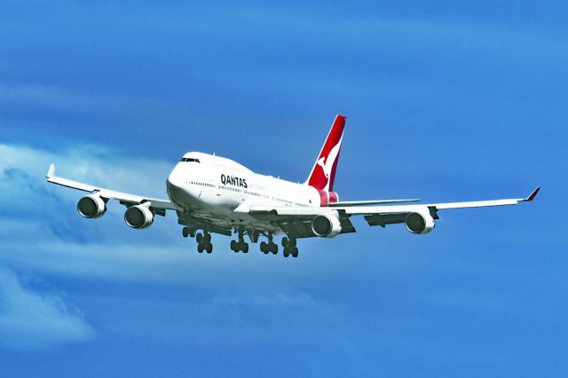 Boeing 747-200 (VH-OEG) - Boeing 747-438 Qantas VH-OEG runway 03 YPPH 29 September 2018.