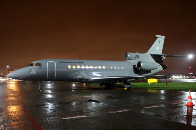 Dassault Falcon 900 (N606)