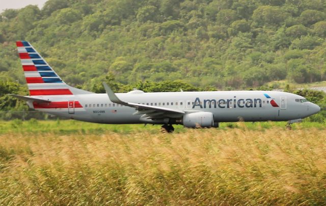 Boeing 737-800 (N804NN)