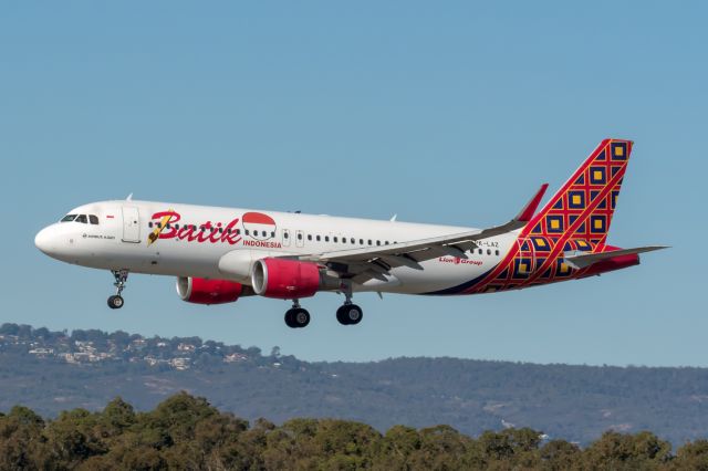 Airbus A320 (PK-LAZ) - Airbus A320-214 cn7180. Batik Air Indonesia PK-LAZ final runway 03 YPPH 01 July 2023
