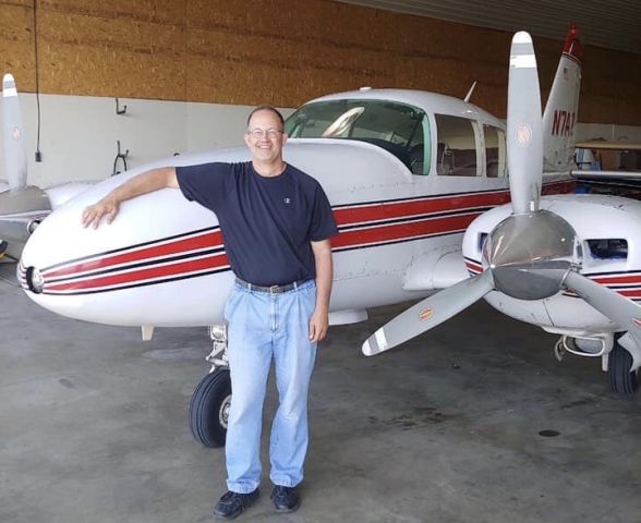 Piper Aztec (N7AZ)