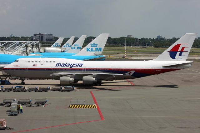 Boeing 747-400 (9M-MPF)
