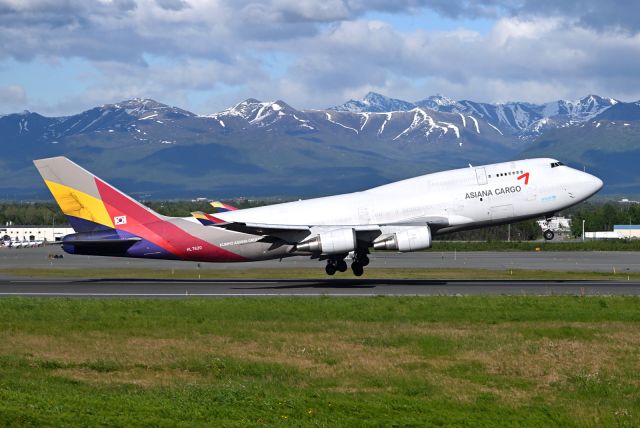 Boeing 747-400 (HL7620)