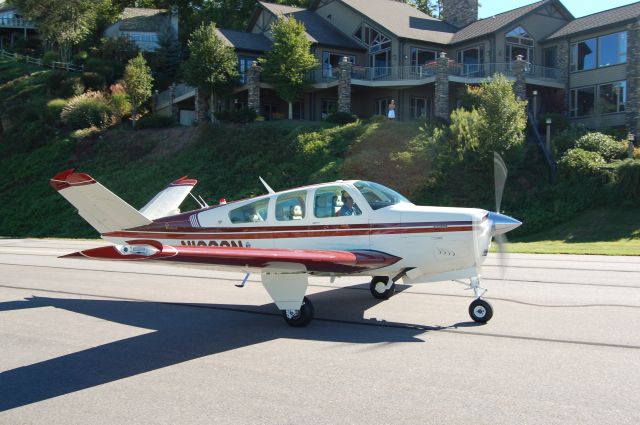 Beechcraft 35 Bonanza (N1822N)