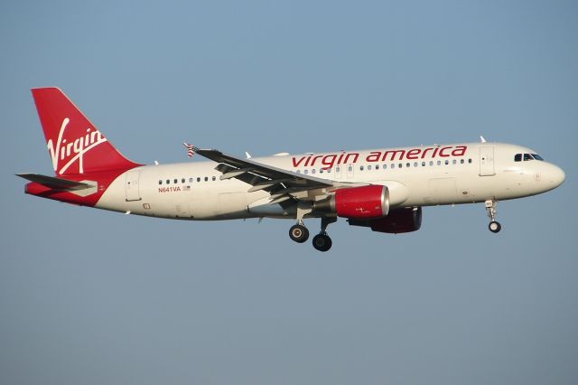 Airbus A320 (N641VA)