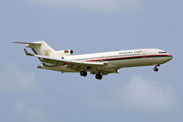 Boeing 727-100 (XT-BFA)