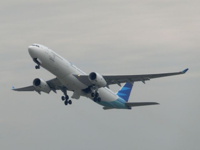Airbus A330-300 (PK-GPV) - デンパサールに行きました。