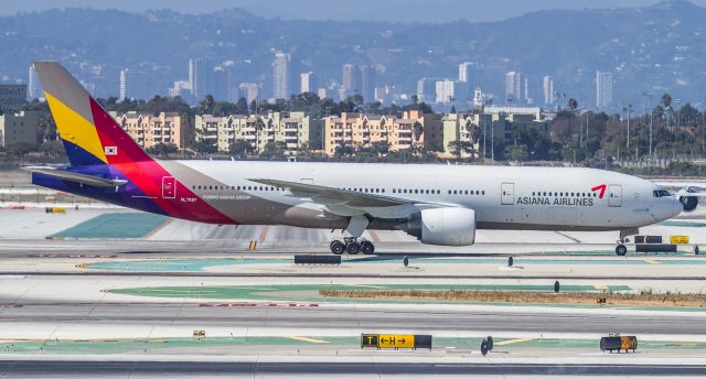 Boeing 777-200 (HL7597) - AAR204 makes her way to TBIT after arriving from Incheon