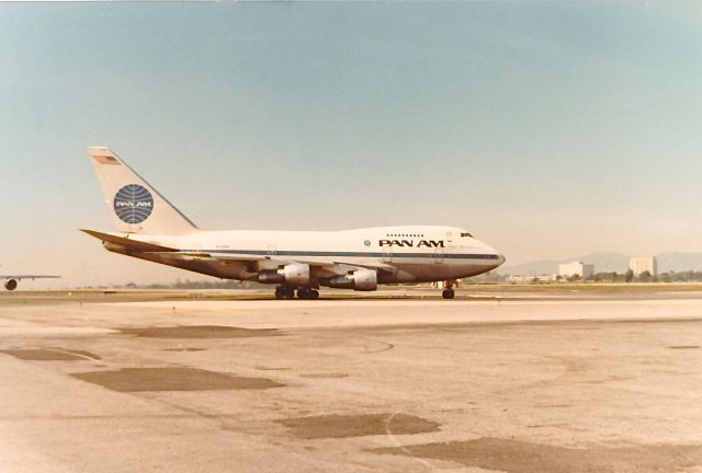 Boeing 747-200 — - Pan Am B747SP ready for take off at KLAX spring 1977