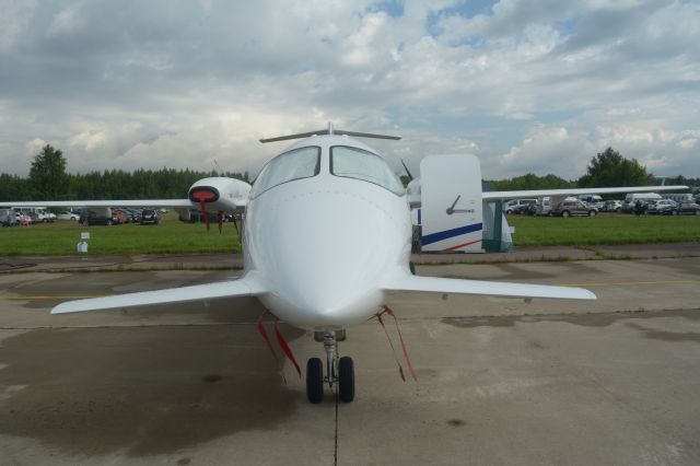 Piaggio P.180 Avanti —