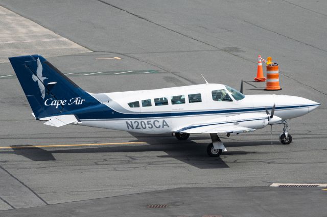 Cessna 402 (N205CA)